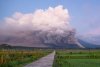 Erupție vulcanică violentă în provincia Java din Indonezia. Mii de persoane au fost evacuate 803681