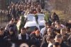 Sute de oameni la înmormântarea lui Cosmin, micul fotbalist ucis de un şofer beat, în Petroşani 807904