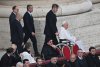 Slujba de înmormântare a lui Benedict al XVI-lea, oficiată de Papa Francisc, într-o premieră istorică la Vatican 809337