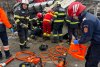 Un camion-cisternă cu zeci de tone de sodă caustică s-a răsturnat în Râmnicu Vâlcea  | Un șofer a rămas încarcerat 809946