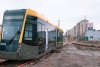 Gestul sfios al unor locuitori din Reșița: S-au descălţat înainte de a urca într-un tramvai nou, de teamă să nu murdărească linoleumul 814346