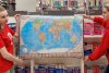 Harta lumii, cu noile graniţe trasate de Vladimir Putin, la mare căutare în librăriile din Rusia 816218