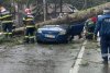 Un copac a căzut peste o mașină aflată în mers, pe DN1 în Azuga! Trafic blocat complet 819521