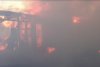 Incendiu violent în Bârlad | Zeci de oameni au fugit din case după ce focul a ars zece magazii şi s-a extins spre locuinţe 822795