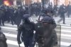 Scene de război în Paris | Franţa, sub asediul celor mai mari proteste! Emmauel Macron sfidat de manifestanţi în stradă 825412