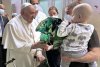 Papa Francisc a vizitat în spital copiii bolnavi de cancer și a botezat un nou născut | Va fi externat mâine 826056