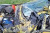 Mașină spulberată de tren în Vaslui: Cel puțin două victime, inclusiv un copil de şapte ani 830102