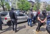 Doi polițiști săltați de procurorii DNA, în București! Momentul în care autospeciala lor este percheziționată  830788