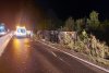 Autocar răsturnat pe DN1, în comuna Cornu, Prahova. Şoferul a pierdut controlul volanului  833050