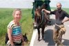 O familie din Franţa a ajuns în România cu o căruţă trasă de măgar, după doi ani de la începutul unei călătorii către Palestina 834852