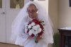 O femeie de 77 de ani a decis să se mărite cu ea însăşi. "Mi-am dorit dintotdeauna. De ce nu?" 834883