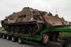 Un şofer român de TIR a fost prins de Poliţie în Germania când transporta un tanc deghizat în excavator 837369