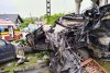 Un tânăr a murit pe loc într-un BMW distrus după impactul cu un tei, o maşină, un gard şi o casă, într-un teribil accident în Argeş 839722