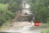 Fenomenele extreme fac prăpăd: Un pod s-a surpat din cauza ploilor puternice și a inundațiilor, în Dolj 840855