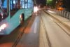 Călători în pericol! O bucată de șină de tramvai a străpuns podeaua unui autobuz din București 840967