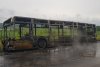 Un autobuz plin cu pasageri a luat foc pe șosea, în Dulcești, județul Neamț! De la ce a pornit incendiul 843117