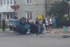O mașină s-a răsturnat în Petroșani, în urma unui accident spectaculos 844084