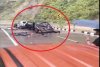 Imagini cutremurătoare pe o şosea din India | Doi oameni au murit după ce maşinile în care se aflau au fost zdrobite de un bolovan uriaş 845322