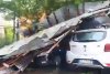 Furtuna puternică a făcut prăpăd în Hunedoara. Maşini distruse, copaci smulşi și acoperişuri luate de vânt 846105