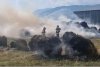 Incendiu la o fermă din Gorj: Baloți de paie cuprinși de flăcări. Pompierii intervin de urgență 847497