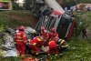 Două persoane au decedat în urma unui accident grav între un autotren și un autoturism pe DN17, în Suceava. Circulația este oprită 847733