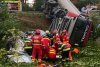 Două persoane au decedat în urma unui accident grav între un autotren și un autoturism pe DN17, în Suceava. Circulația este oprită 847734