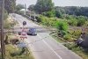"Un real pericol public". Șofer filmat când forțează și rupe bariera de la o trecere la nivel cu calea ferată, în Prahova 854145
