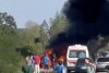 Un bărbat și doi copii, la un pas să-și piardă viața, după ce mașina în care se aflau a luat foc în mers, în Timișoara 856991