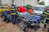 Doi bărbaţi, răniţi după ce maşina în care se aflau a lovit cinci maşini parcate, în Hunedoara. Victimele au fost descarcerate 858397