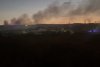 Un incendiu a izbucnit la o fabrică de mobilă din Gorj. Oamenii s-au speriat când au văzut focul uriaș si perdeaua imensă de fum. Pompierii intervin cu 2 autospeciale 858406