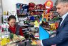 Marcel Ciolacu, la un magazin din Vâlcea: "Am oprit să îmi iau pufuleți. Aveam poftă" | Reacţia românilor 862219