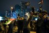 Proteste de amploare în ţările musulmane după atacul de la spitalul din Gaza | Protestatarii turci au sărit gardul Consulatului israelian din Istanbul 864274