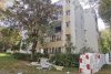 Explozie într-un bloc din Târgu Mureş. Balconul apartamentului a zburat de la etajul doi. O persoană a fost rănită 865015
