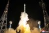 Coreea de Nord a lansat cu succes un satelit de spionaj pe orbita spaţială, încălcând rezoluțiile ONU. Kim Jong Un a supravegheat totul 870589