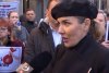 "Ne-aţi băgat bunicii în sacii de gunoi. Nu iertăm şi nu uităm" | Revolta românilor în faţa sediului USR, după scandalul vaccinurilor 871283