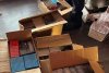 Un pistol ilegal și 100 de kilograme de artificii, descoperite de polițiști în locuința unui bărbat dintr-o comună din Brăila 874141
