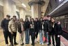 Un cor de tineri talentați a adus magia sărbătorilor printre călătorii de la metrou, în București | Colinde, bucurie și emoție în pragul Crăciunului 876782