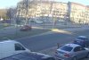 Bărbat lovit intenționat cu maşina și târât pe trotuar, în Slatina. Atacul, filmat de o cameră de supraveghere 878322