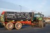 Sub asediul fermierilor care blochează Parisul, Franța cere modificarea urgentă a legislației UE 883505
