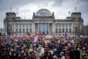 Sute de mii de oameni au participat la un miting împotriva extremei drepte, în Germania: "Toţi împreună împotriva fascismului!" 884641