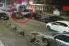 Momentul în care o maşină de gunoi face praf cinci maşini pe o stradă din Alba Iulia 884622
