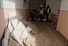 Tavanul unei săli de clasă s-a prăbușit peste elevi, la o școală din Sibiu! Mai mulți copii au fost răniți 885285