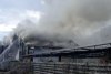 Incendiu puternic, la o pensiune din Suceava închisă în decembrie de inspectorii ISU. Pompierii au intervenit cu nouă autospeciale 885844