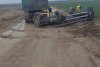 Accident feroviar în Bălteni, județul Olt: Un tren de călători a lovit remorca plină cu gunoi a unui camion 886294