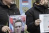 Trupul lui Aleksei Navalnîi, păzit la morgă de poliţişti, iar medicii au primit interzis pentru autopsie 887179