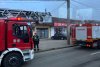 Incendiu violent la o hală plină cu electrocasnice din Timiș. Pompierii au intervenit cu opt autospeciale 887580