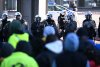 Protest uriaș în inima Uniunii Europene: fermierii au intrat cu tractoarele în Bruxelles și au incendiat baricade | Autoritățile au instalat blocaje din sârmă ghimpată  888635