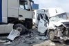 Accident grav cu două camioane și un microbuz, în Mehedinți. Mai multe persoane au fost rănite 889815