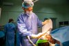 "Îngeri pe pământ". Premieră în România: Operaţie pe creier, prin pleoapă. Pacientul a scăpat de crizele de epilepsie pe care le avea încă din copilărie 890322