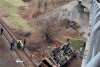 Accident cu trei morți la Sibiu. Un camion a căzut de pe un pod pe calea ferată 890829